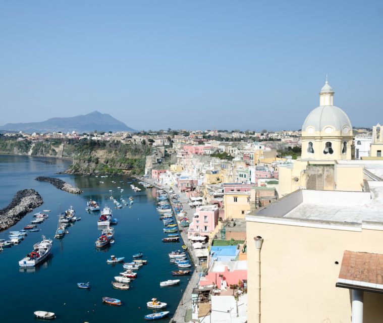 The Dessert Procida - Exploring the Walled Land