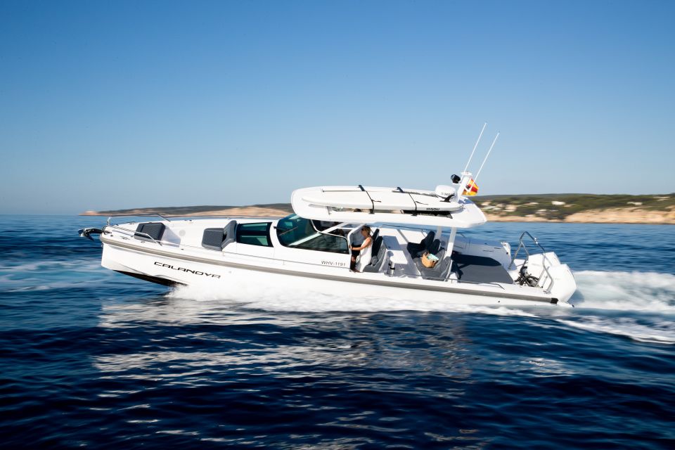 The Fastest All Inclusive Private Motor Yacht in Santorini - Itinerary Highlights