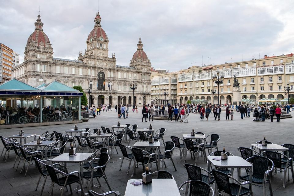 The Old Town Walking Tour La Coruña - Itinerary Highlights