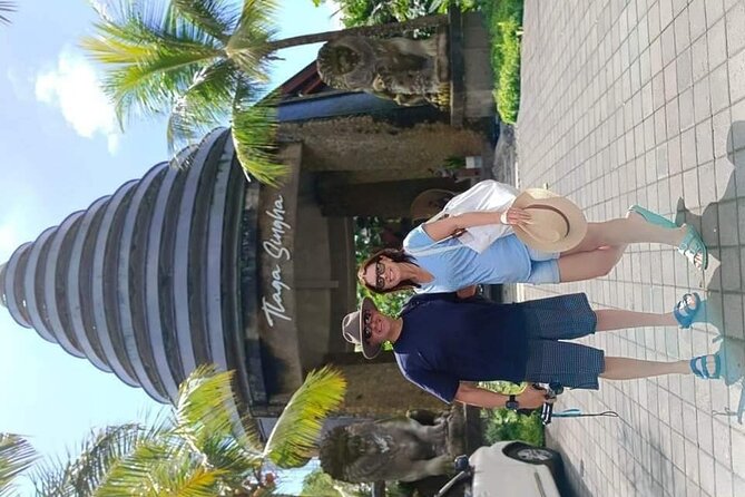 Tlaga Singha Ubud/ Infinity Pool, Monkey Forest,Water Fall. - Discovering Nearby Waterfalls