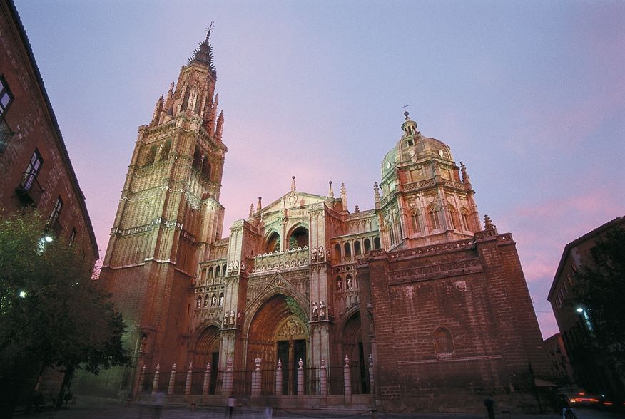 Toledo: Private Monuments Walking Tour With Monument Entry - Tour Highlights