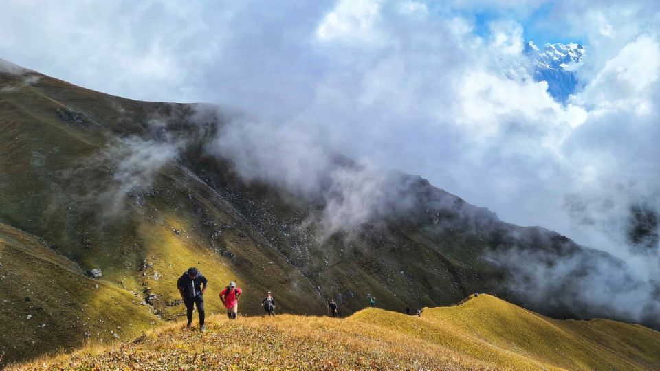 Trek in the Himalayas - Feel the Beauty of Garhwal Himalaya - Experience the Garhwal Himalayas