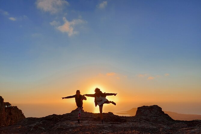 Trekking in the Volcanoes Natural Park in a Small Group - Tour Inclusions