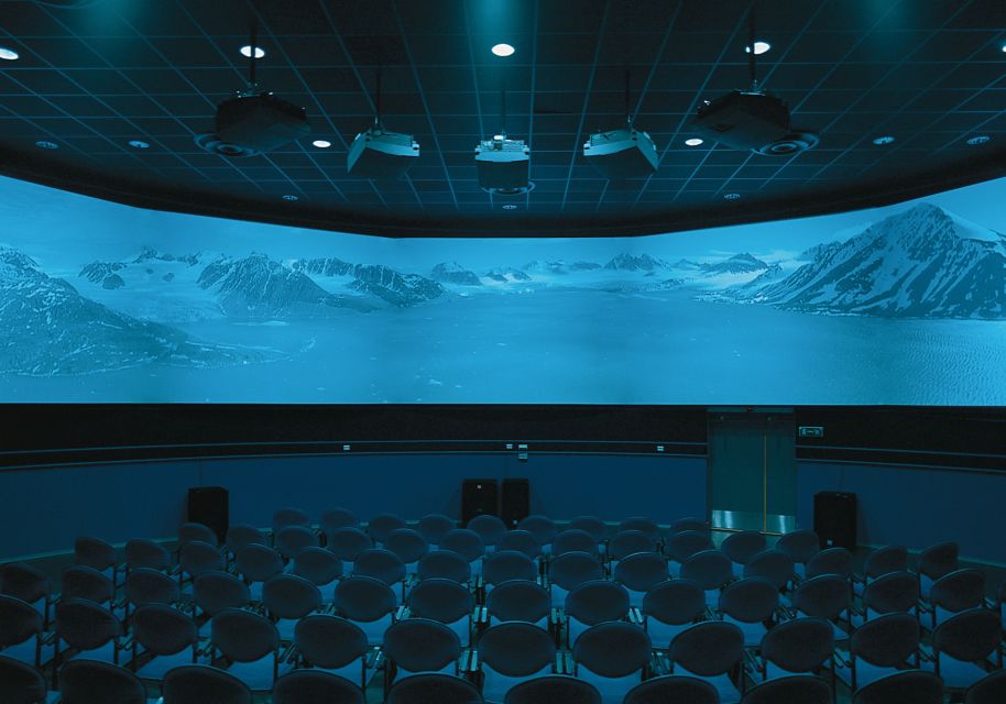 Tromsø: Entrance Ticket to Polaria - Highlights of the Experience