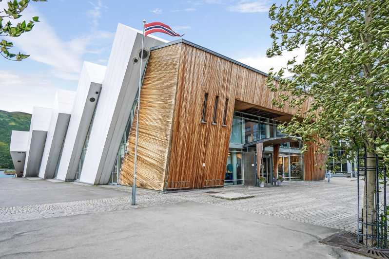Tromsø: Guided Tour of Polaria - What to Expect on the Tour