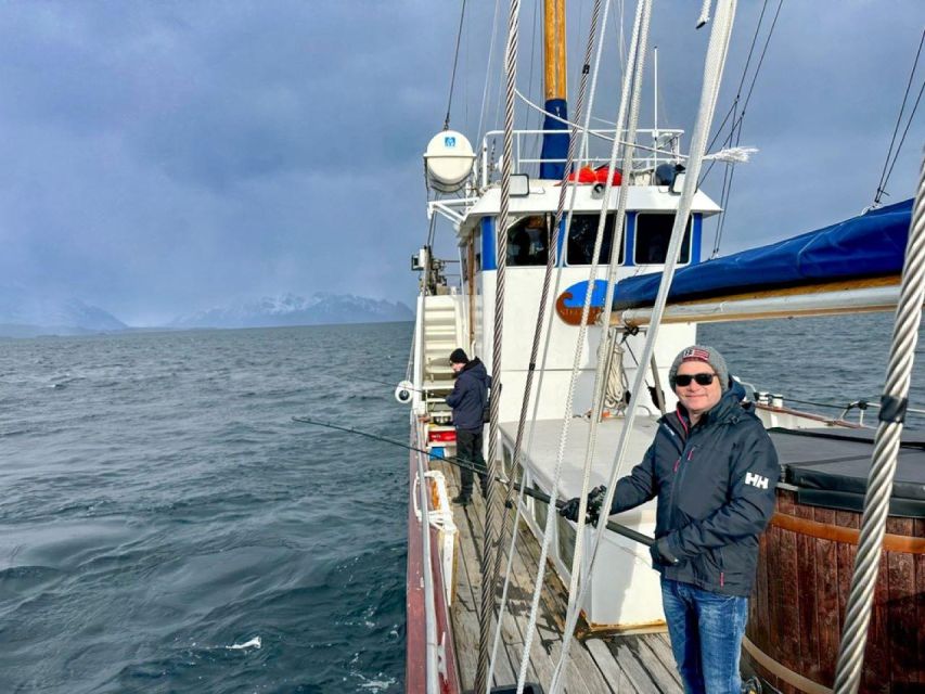 Tromsø:Arctic Fishing & Seafood Fjord Cruise on Luxury Yacht - Experience and Itinerary