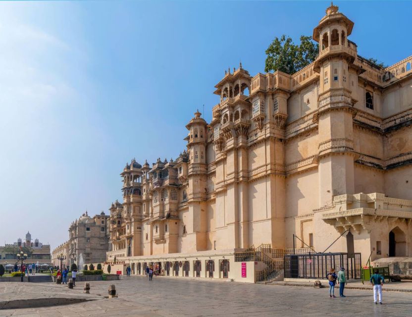 Udaipur: Private Guided Udaipur Sightseeing Tour - Itinerary Highlights