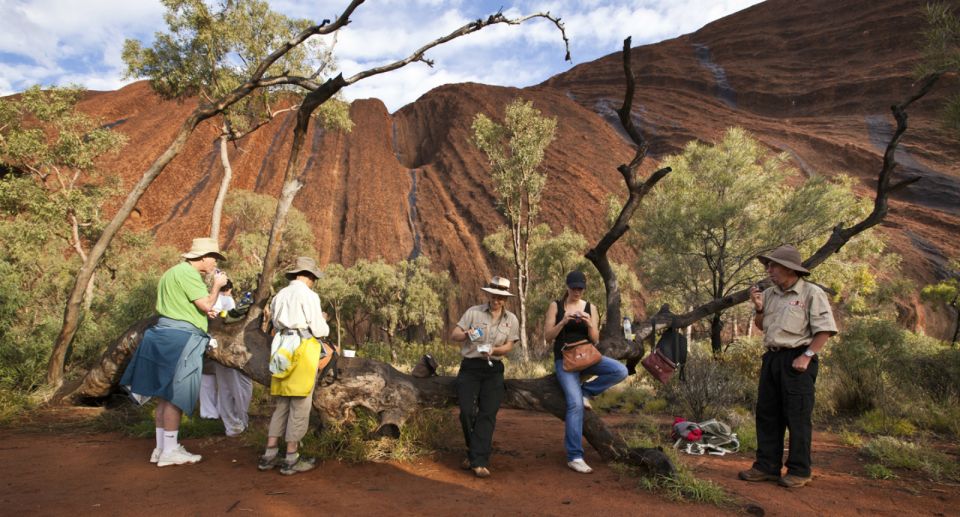 Uluru: Guided Trek of Ulurus Base in a Small Group - Tour Experience