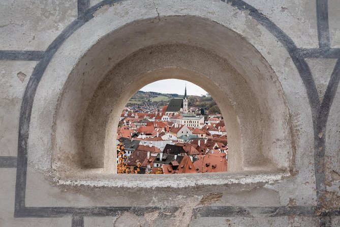 UNESCO Cesky Krumlov From Prague With Guided Tour and Transfer - Key Attractions in Cesky Krumlov