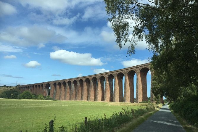 Urquhart Castle, Loch Ness Centre, Gin, Outlander Sites - Loch Ness Centre: Unraveling the Mystery