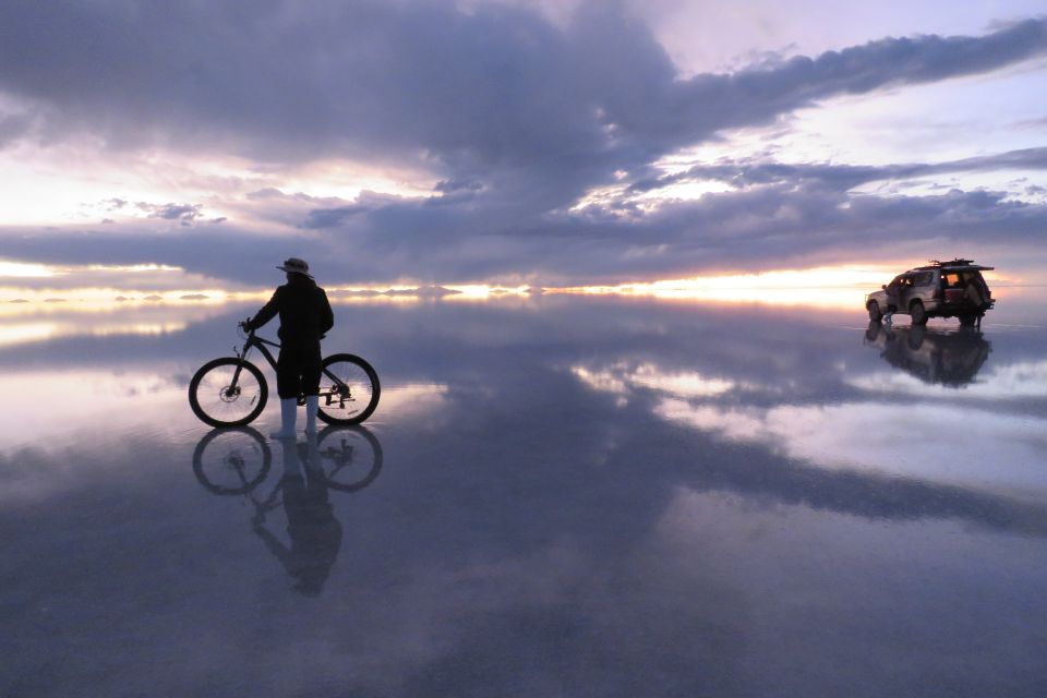 Uyuni: Guided Bicycle Tour of Uyuni Salt Flat With Lunch - Detailed Itinerary