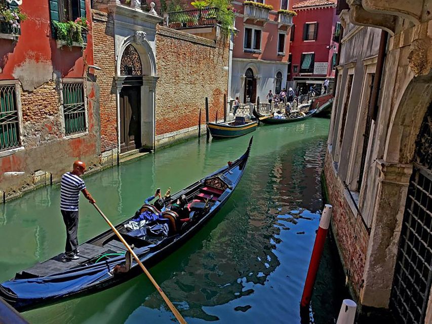 Venetian Magic: Walking and Gondola Adventure - Exploring Iconic Landmarks