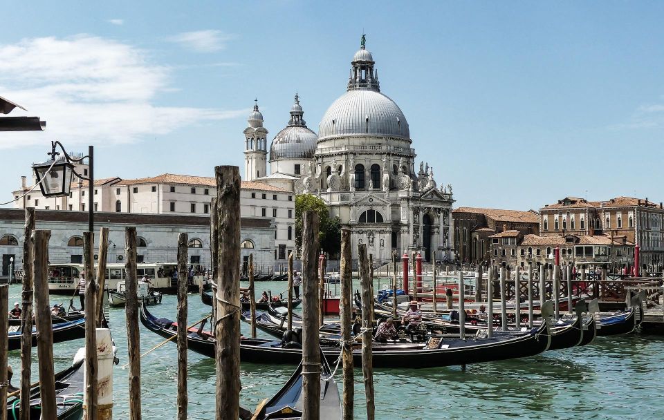 Venice: Express Walk With a Local in 90 Minutes - Booking Information