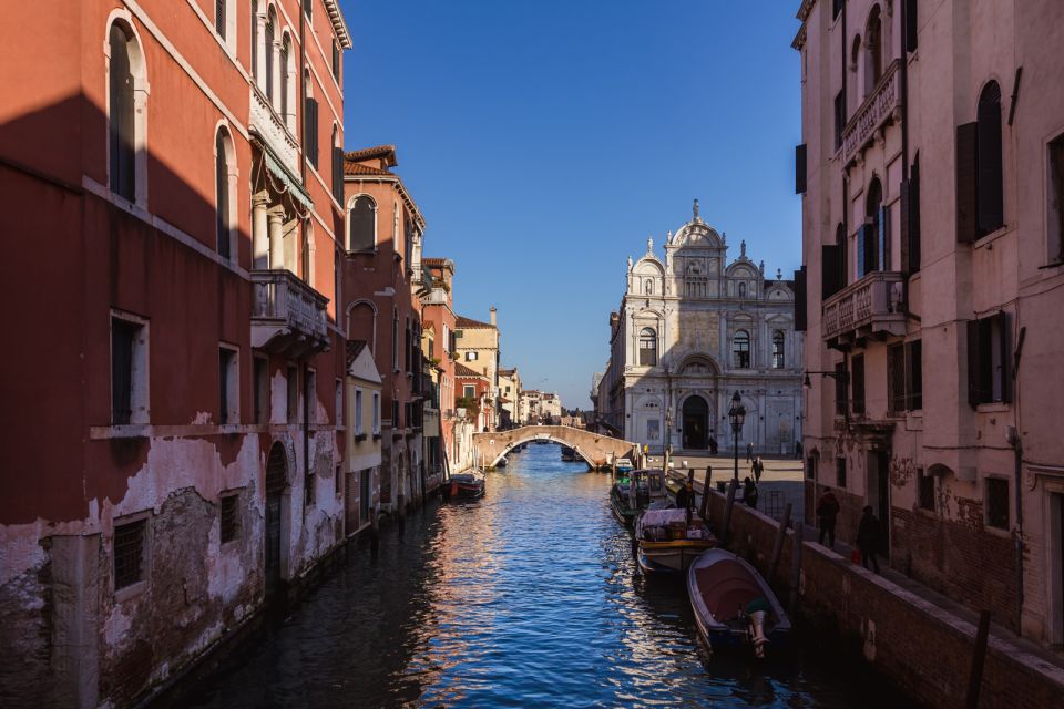 Venice: Grand Canal Gondola Ride and Walking Tour - Experience and Highlights