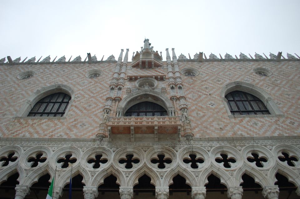 Venice: St Mark's Basilica and Doge's Palace Private Tour - Architectural and Artistic Symbolism