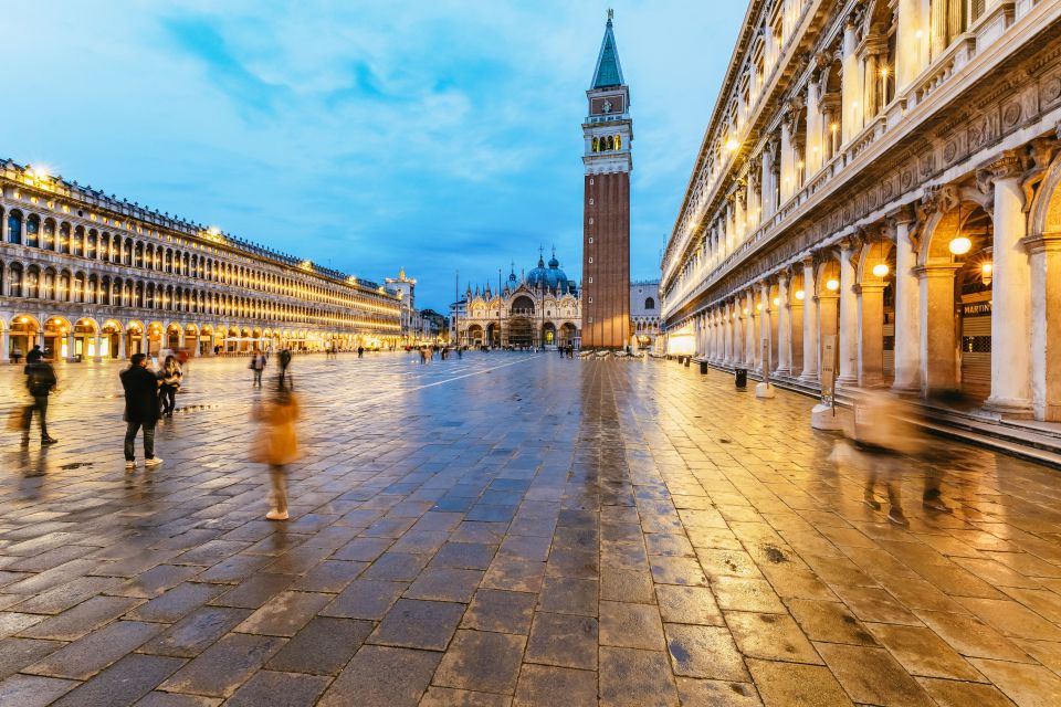 Venice: The Ghost & Legends Walking Tour - Experience the Darkness