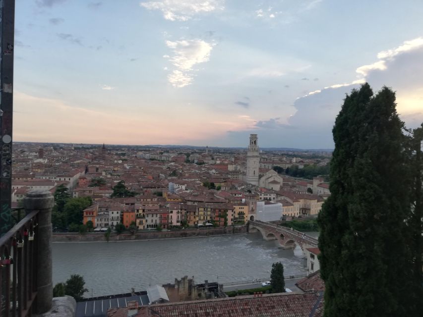 Verona: Night Walking Tour - Itinerary Highlights