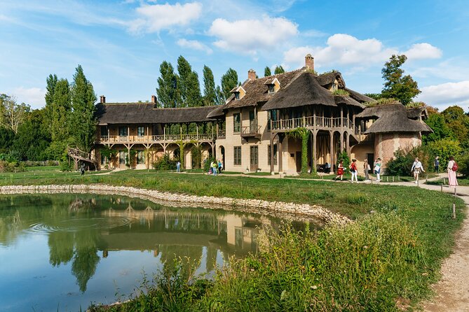 Versailles Palace Guided Tour With Gardens, Trianons & the Hamlet - Guided Garden Tour