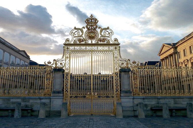Versailles Palace Skip the Line Guided Full Day or Half Day Tour - Meeting Point and Pickup