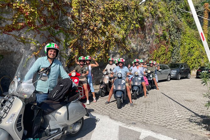 Vespa Tour of Amalfi Coast Positano and Ravello - Vespa Primavera Automatic