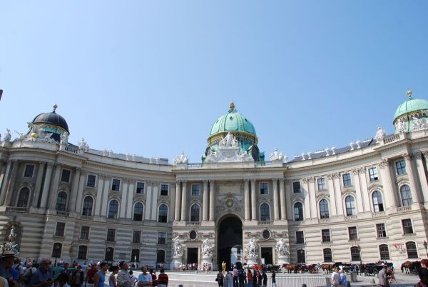 Vienna: 2-Hour Historical Sightseeing Tour - Key Historical Sites