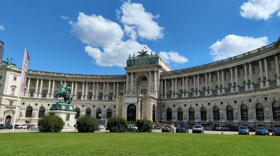 Vienna Historical Highlight City Tour + Wine Tasting - Itinerary Highlights