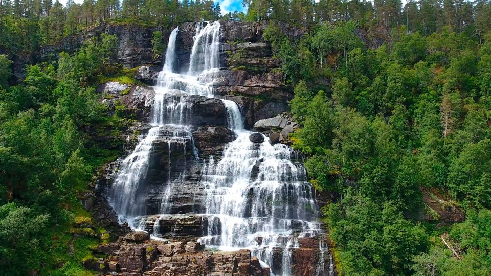 Voss: Guided Fjord & Cidery Tour to Balestrand - Key Attractions