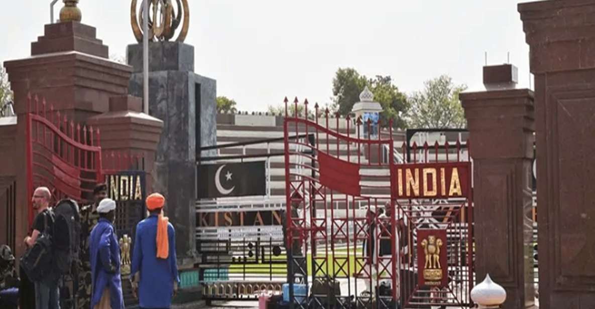 Wagah Border Retreat Ceremony With Dinner - Tour Experience