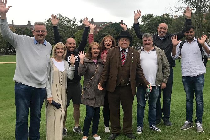 Walking Tour in Merrion Square Park - Dublin Rogues Tour - Notable Residents