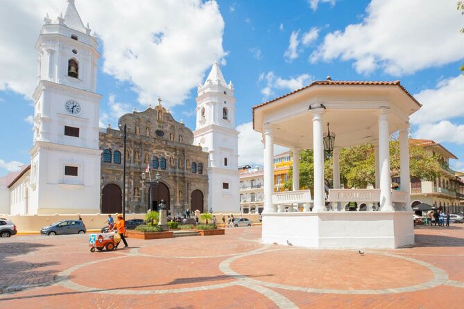 Walking Tour Through the Hidden Treasures and Gems of Casco Viejo - Meeting Point and Logistics