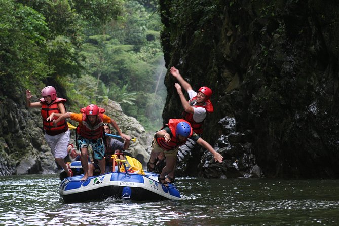 White Water Rafting Pacuare River With Lunch From Puerto Viejo - Wildlife Spotting Opportunities