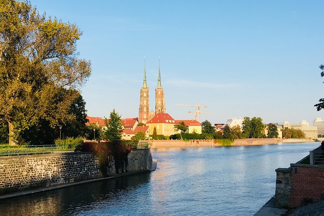 Wroclaw Old Town Guided Walking Tour - Tour Duration and Inclusions