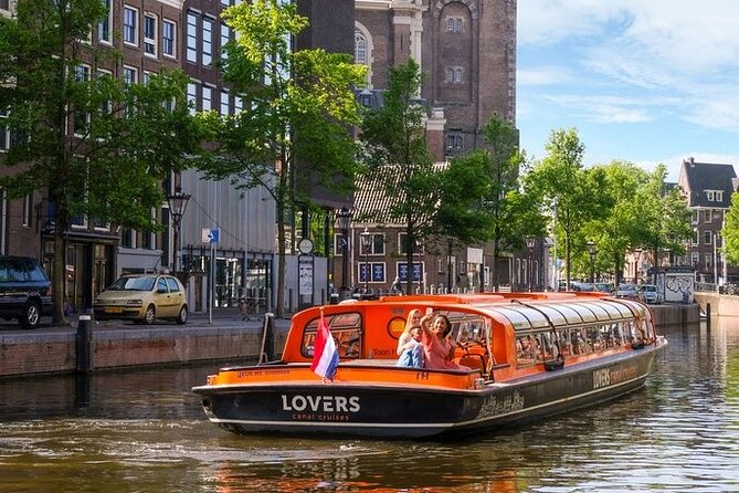 Xtracold Icebar Amsterdam & 1-Hour Canal Cruise - Unique Icebar Features