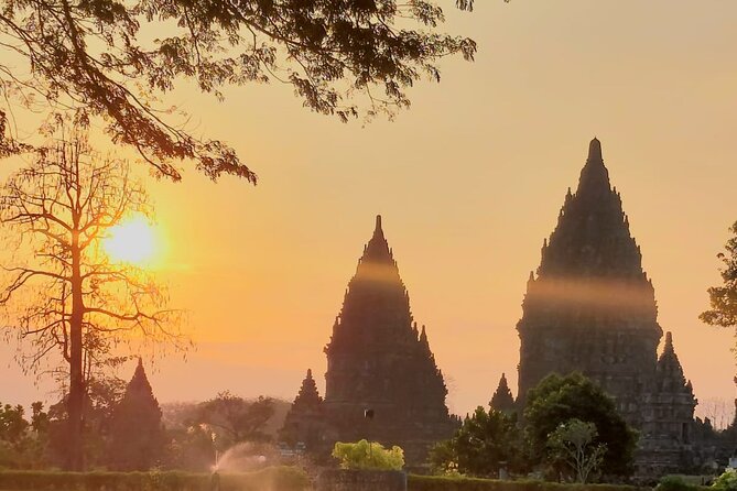 Yogyakarta: Borobudur, Merapi Volcano, Prambanan, Tea Plantation - Adventure at Merapi Volcano