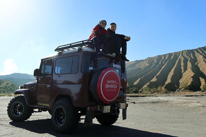1 Day - Bromo Sunrise Romantic Breakfast // 00.30 - 13.00 - Adventure at the Volcano Crater