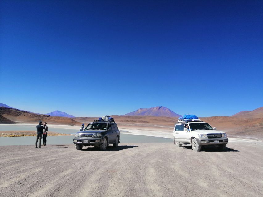 2-Day Private Tour: Uyuni Salt Flats to San Pedro De Atacama - Incahuasi Island Adventure