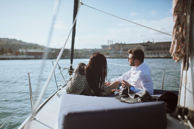 2 Hours Private Boat Trip With Open Bar - Meeting Point and Pickup