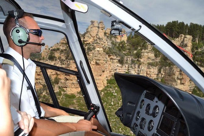 25-Minute Grand Canyon Dancer Helicopter Tour From Tusayan, Arizona - Helicopter Features and Comfort