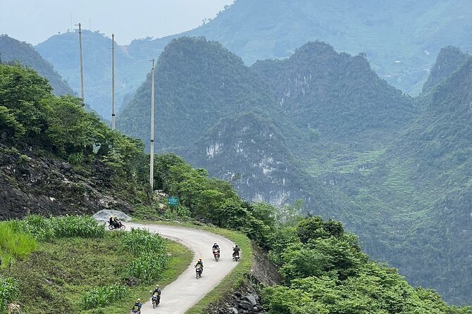 2D1N LOOP TOUR WITH EASYRIDERS (Small Group, Maximum 10 People) - Inclusions