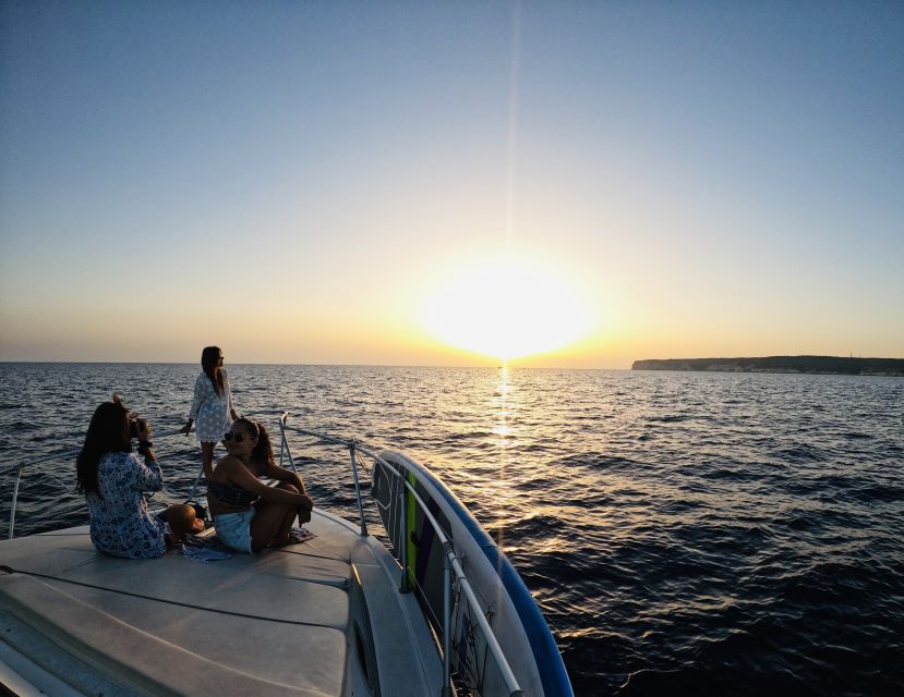 3-Hour Boat Trip at Sunset With the Sighting Delfini - Activity Highlights