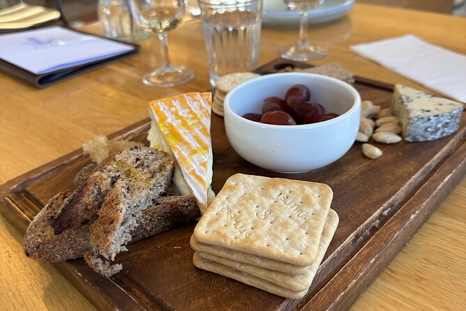 5 Hour Martinborough Bespoke Food & Wine Shared Tour With Lunch - Tasting Experiences