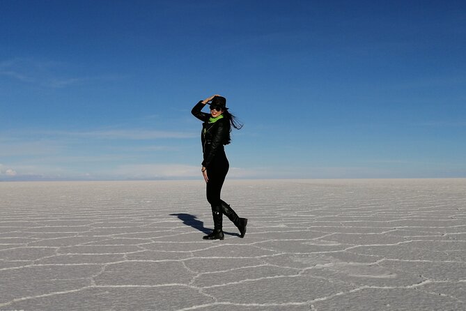 5-Hour Uyuni Salt Flat Tour Stargazing and Sunset/Sunrise In Group - Meeting Point and Logistics