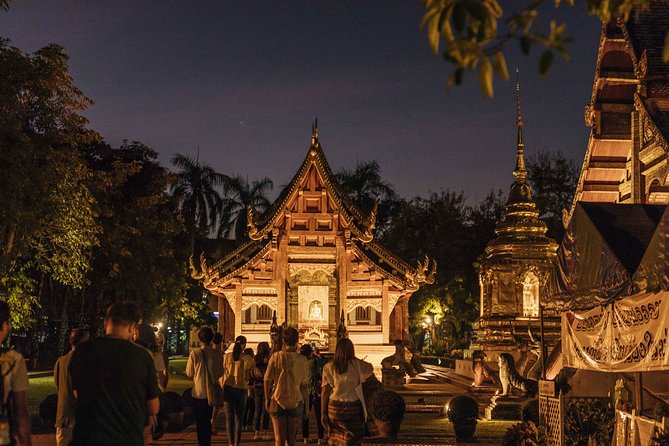 A Magical Evening in Chiang Mai: Private City Tour - Taking in Chiang Mais Rich Cultural Heritage