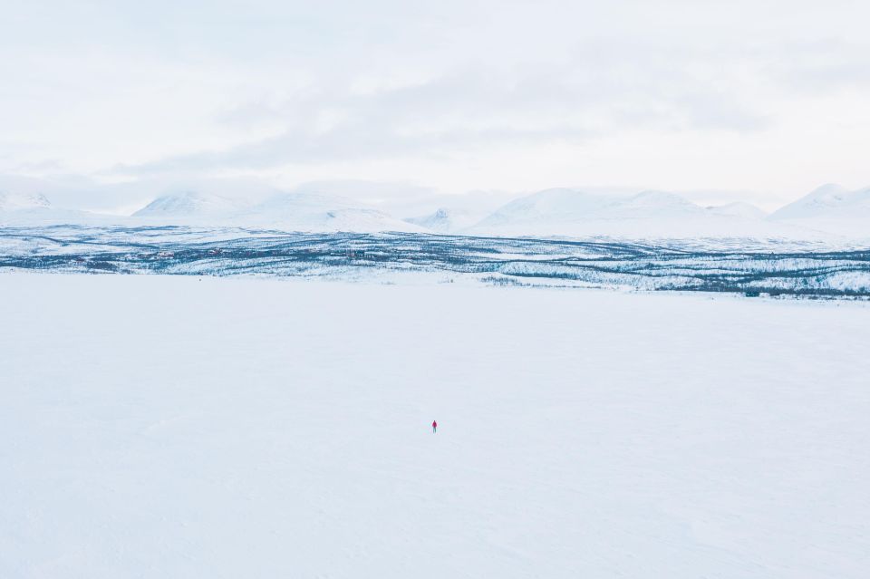 Abisko: Lake Torneträsk Arctic Ice Fishing Trip - Ice Fishing Experience