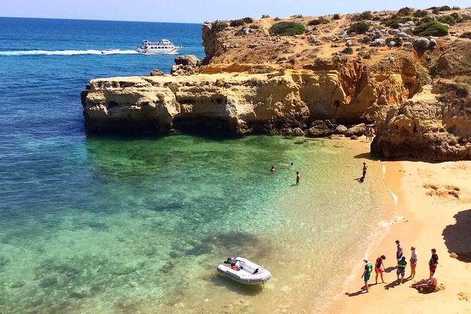 Albufeira Tour, 3Hours - City, Beach & Sightseeing - Group Size and Accessibility