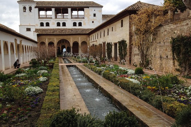 Alhambra Visit With Private Official Guide in Granada - Accessibility Features