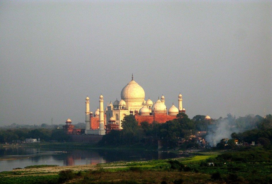 Amazing Sunrise Taj Mahal and Agra Fort Tour From Delhi - Departure From Delhi