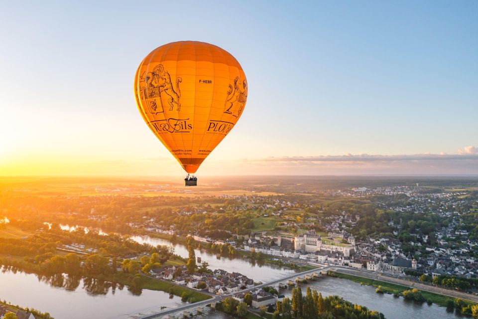 Amboise Hot-Air Balloon VIP for 5 Over the Loire Valley - Tour Highlights