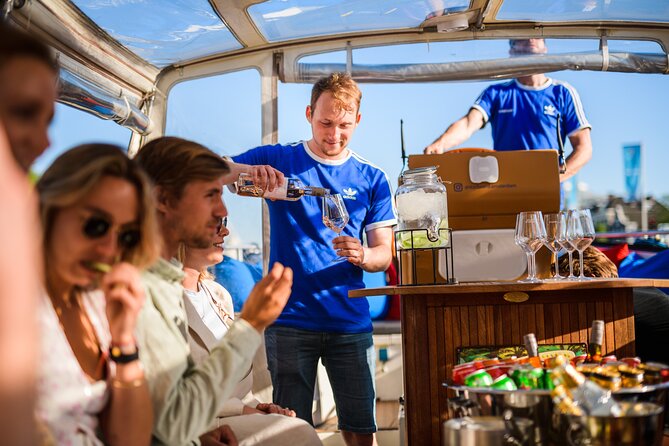 Amsterdam: Canal Booze Cruise With Unlimited Drinks - Drink Options and Inclusions