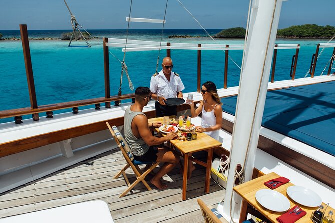Aruba Lagoon Cruise With Onboard Chef and Signature Cocktails - Onboard Chef Prepares Delicious Lunch
